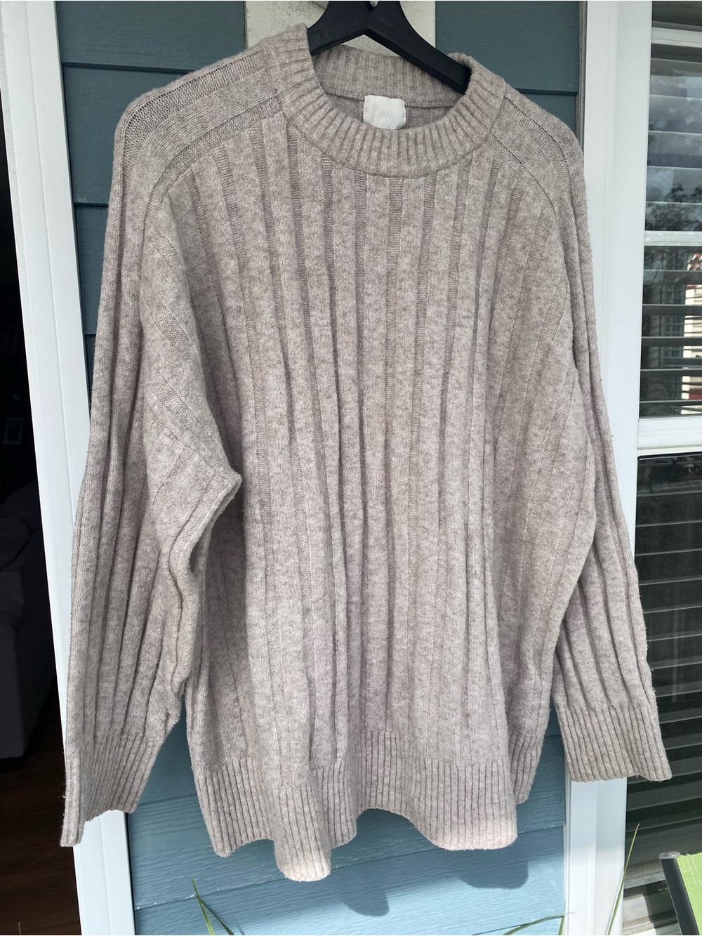 H&M Woman's Ribbed Crewneck Sweater in Light Taupe